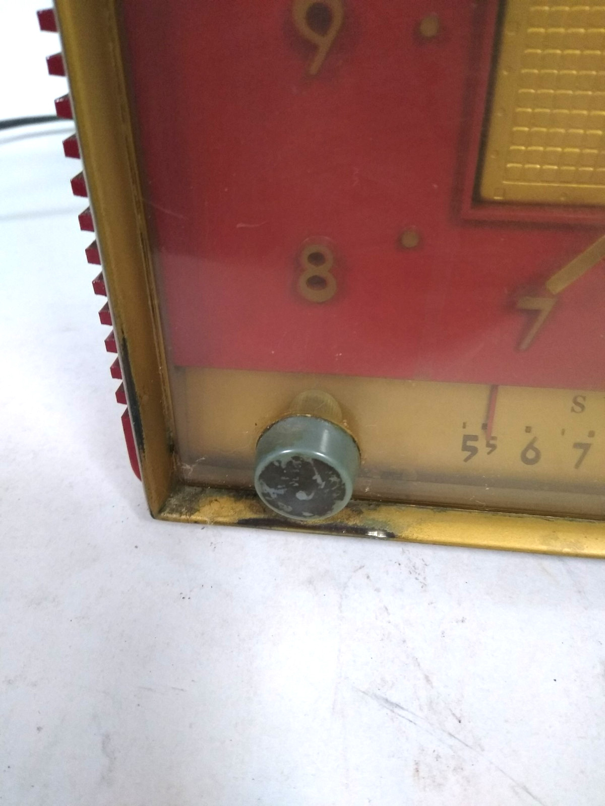 Vintage Sylvania model 543 clock radio, MCM, Dragoon Red, Project, For Parts