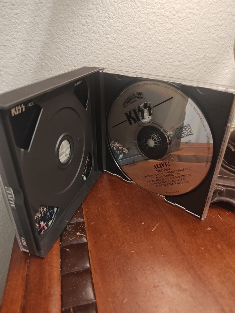 KISS - ALIVE! 1975 - 2 Disc Set w/Insert, Casablanca Records, Simmons, Stanley