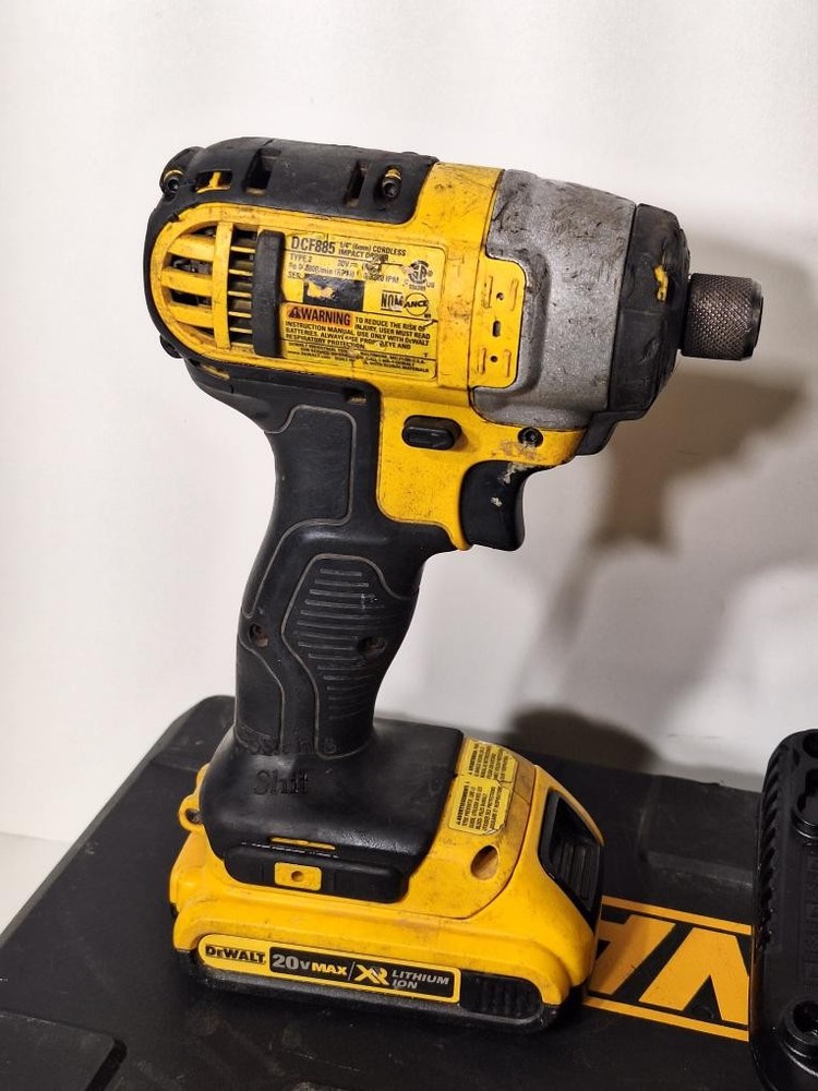 DEWALT DCF885 (P15019023)