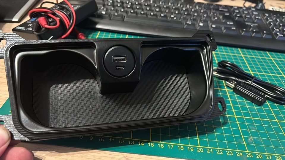 BMW e90 e91 e92 e93, Dual Cup Holder Smoker Package Insert, 3D Printed in PETG