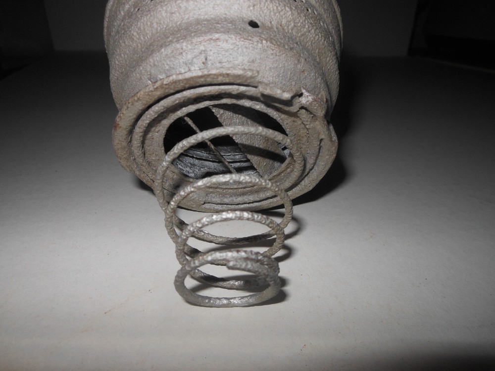 Railroad lanern globe retainer & spring