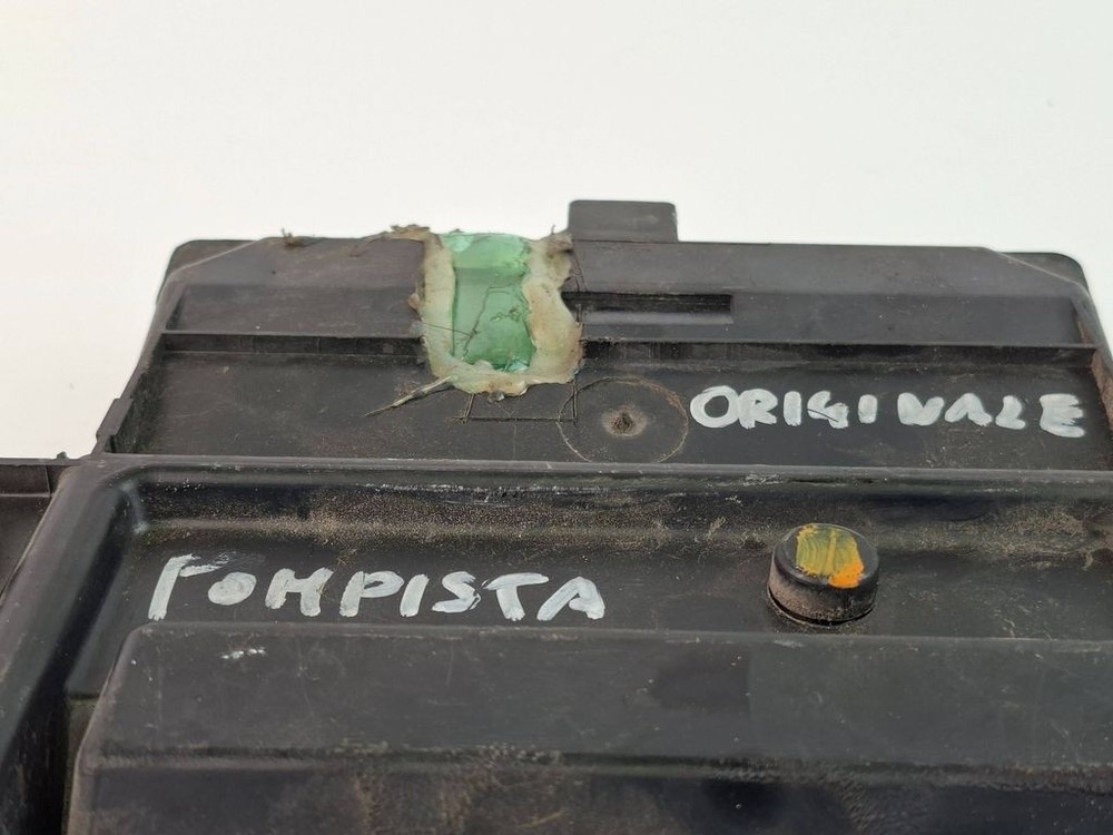 Renault Modus 2005 Engine Control Module 8200430215 kW BVV2967