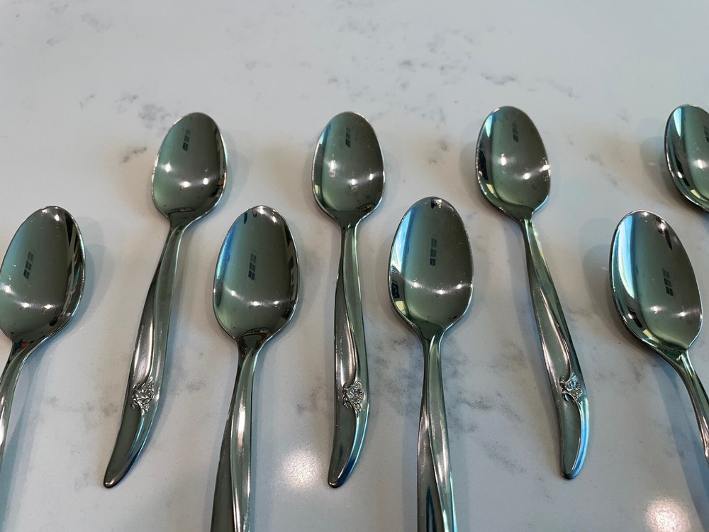 8 Rogers & Bro Stainless USA CAPRICE Teaspoons 6"
