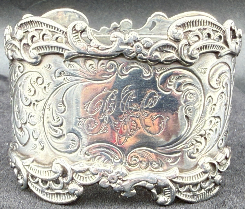 Repousse Sterling Silver Napkin Ring Monogram .925  39g  Oval