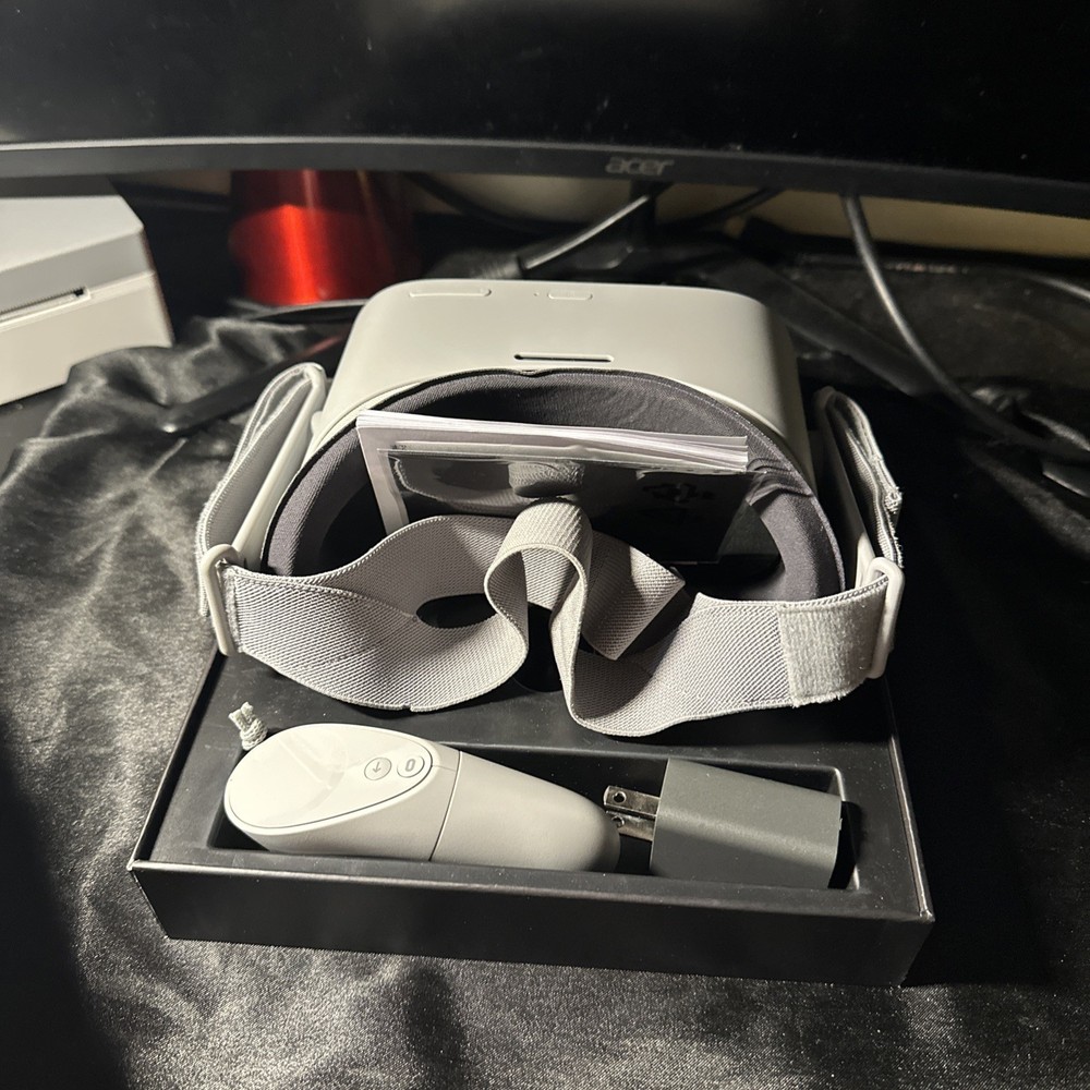 Oculus Go 32GB Open Box Working