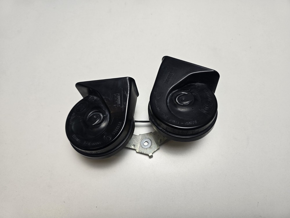 2013 - 2019 Ford Flex Front Horn Assembly