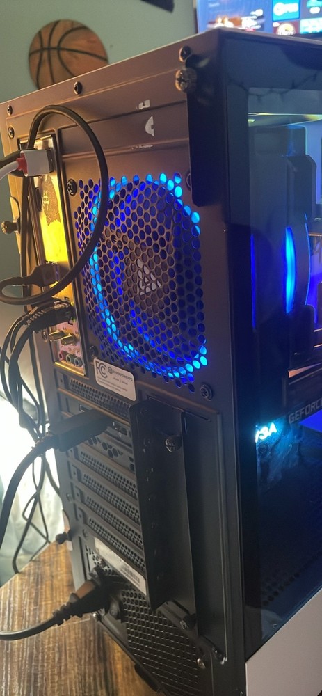 Cyber power white gaming pc