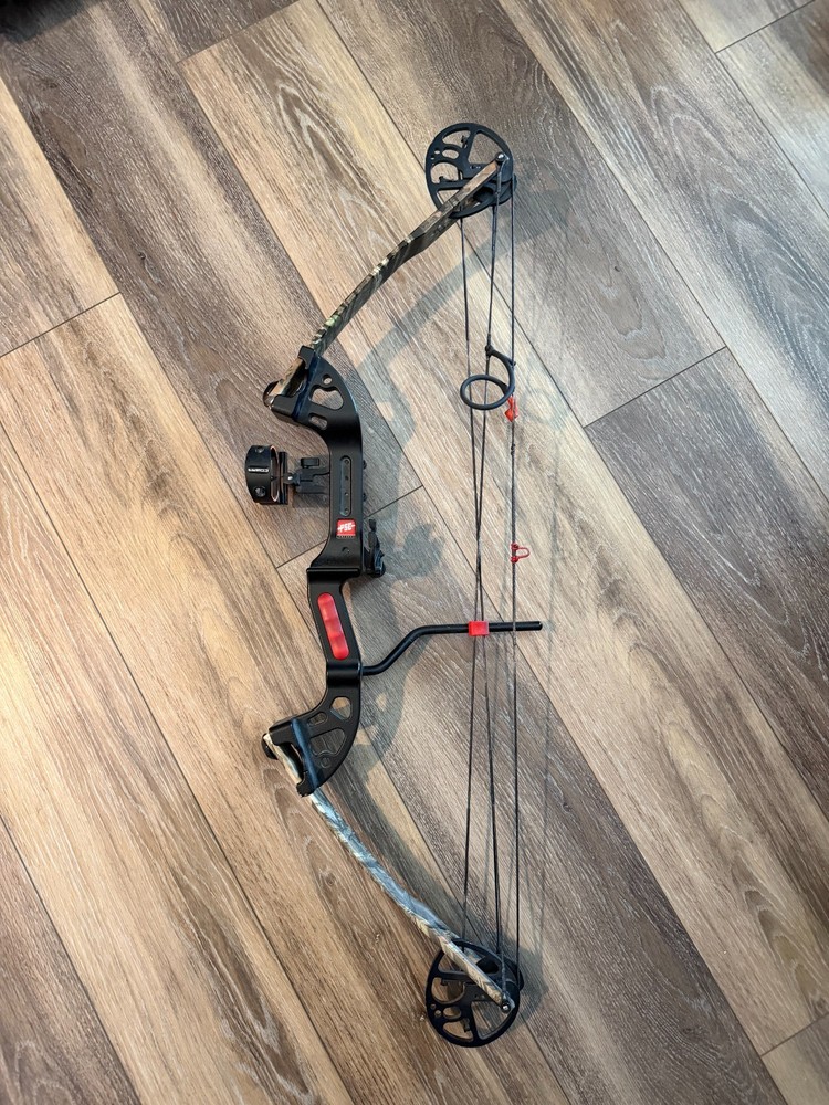 PSE Discovery 2 Bow With Sight and Arrow Rest
