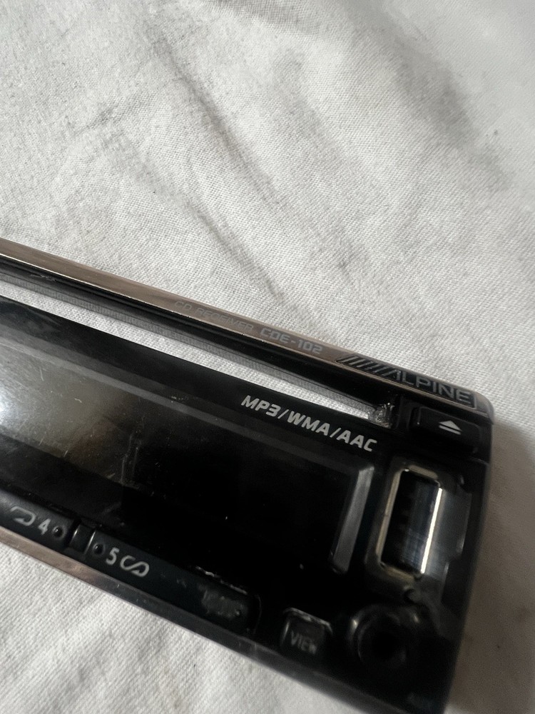 Alpine Cde-102 Cd Receiver Faceplate Only *****