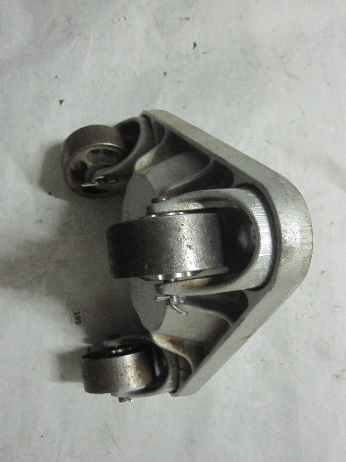 2x Bond 3310 Cast Iron Triangular CUP DOLLY Phenolic Wheels 750 lb Capacity