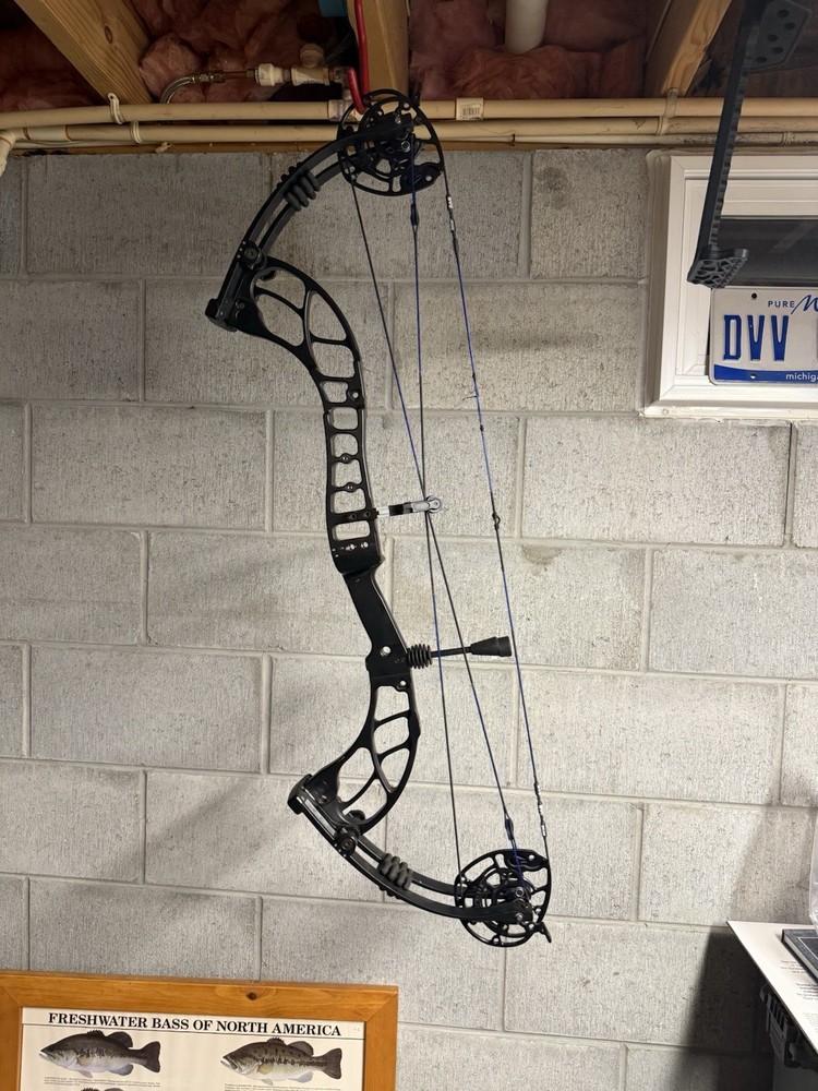 Darton Verocity 35  Compound Left Hand