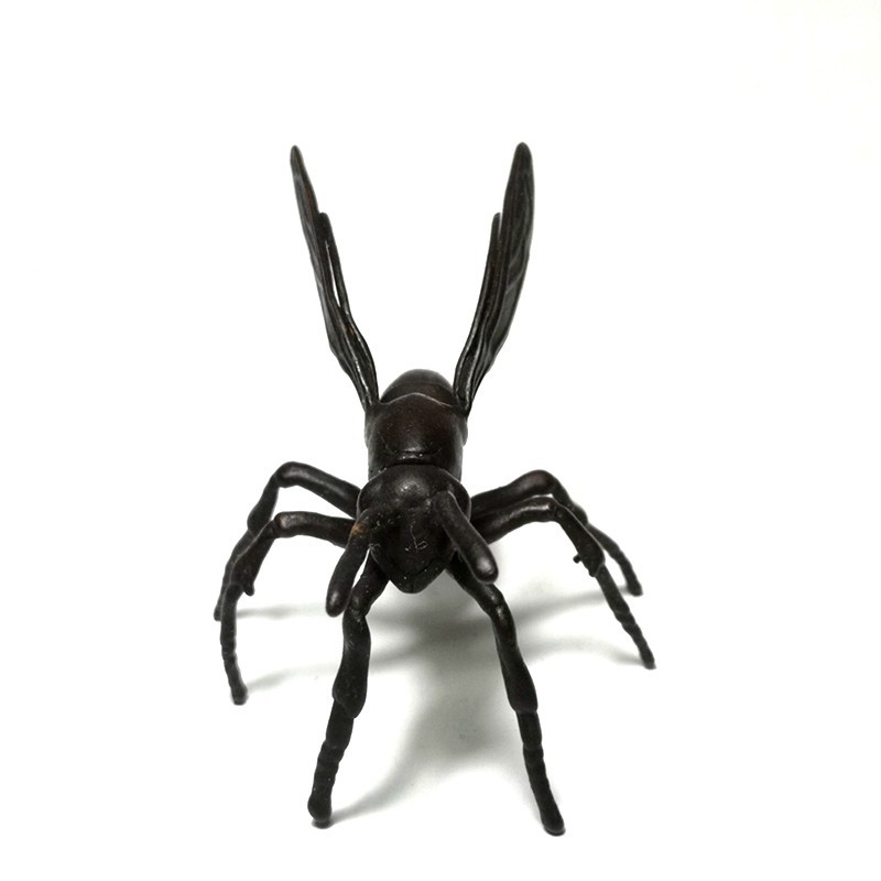 2.2 Inch Old Chinese Bronze Carving Wasp Hornet Figurine Statue Gift Collection