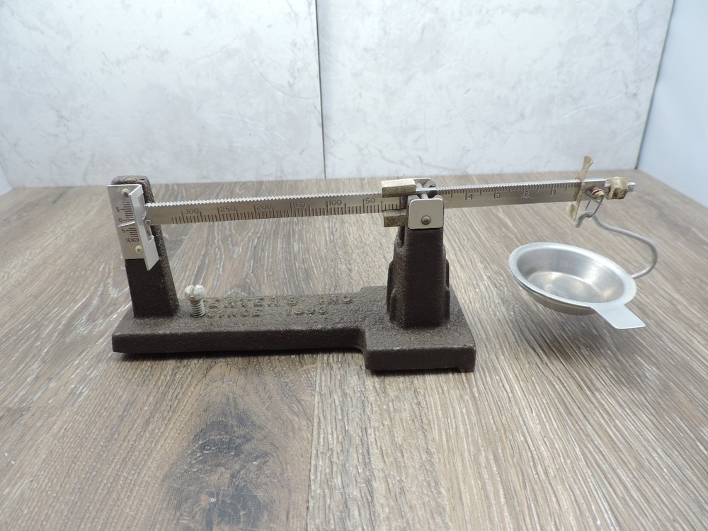 Vintage Herter's Cast Iron Reloading Scale