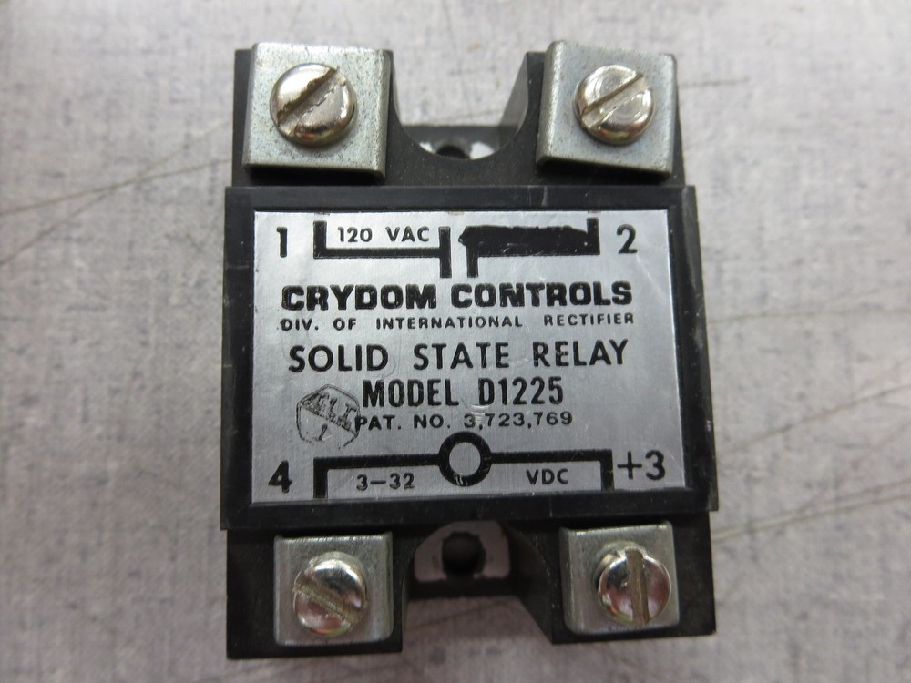 Crydom D1225 Solid State Relay (120V, 3-32V)
