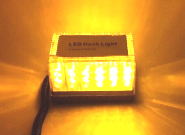 Magnetic 48 LED Flashing Strobe Auto Emergency Warning Hazard Cube Light 12 Volt