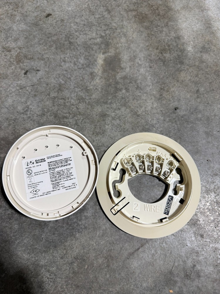 System Sensor i3 2W-B - Used