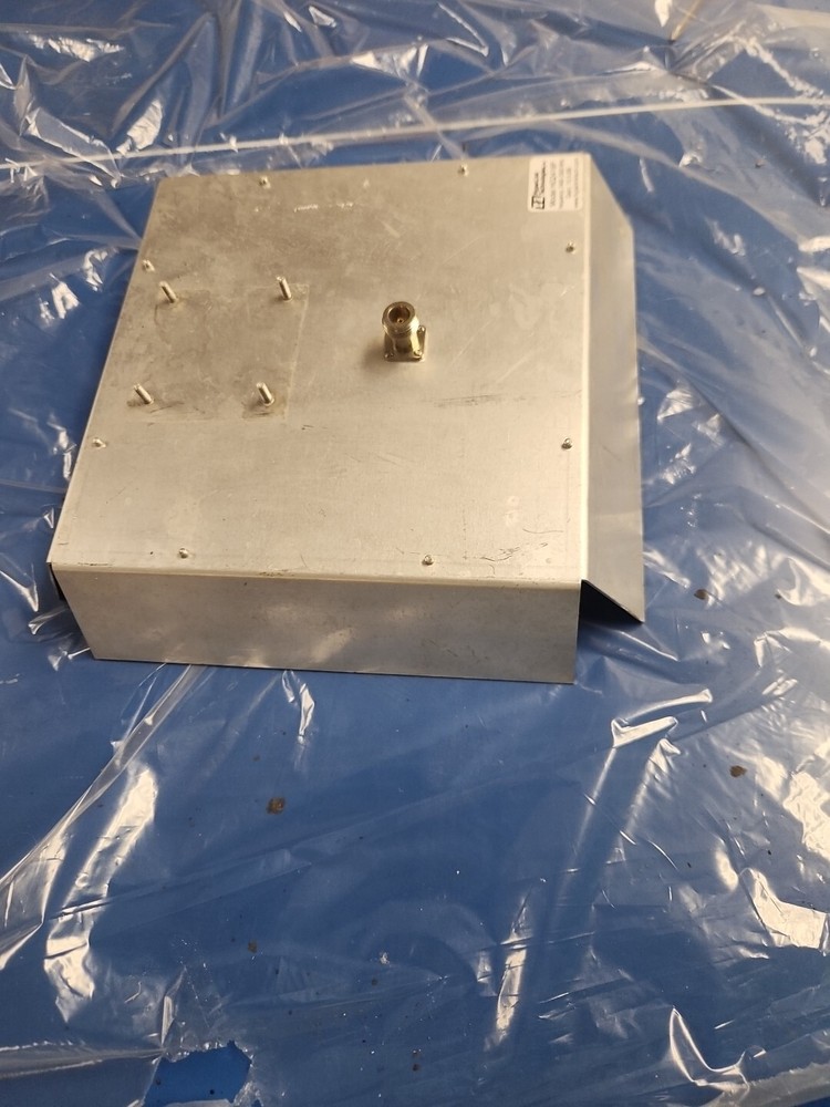 Hyperlink Technologies Model HG2416P 2.4 GHz 15.5 dBi Flat Panel Antenna