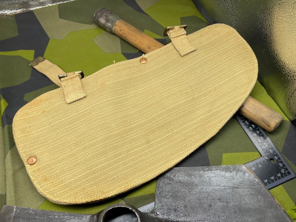 Original WW2 British Army 1944 Dated Shovel with Carrier