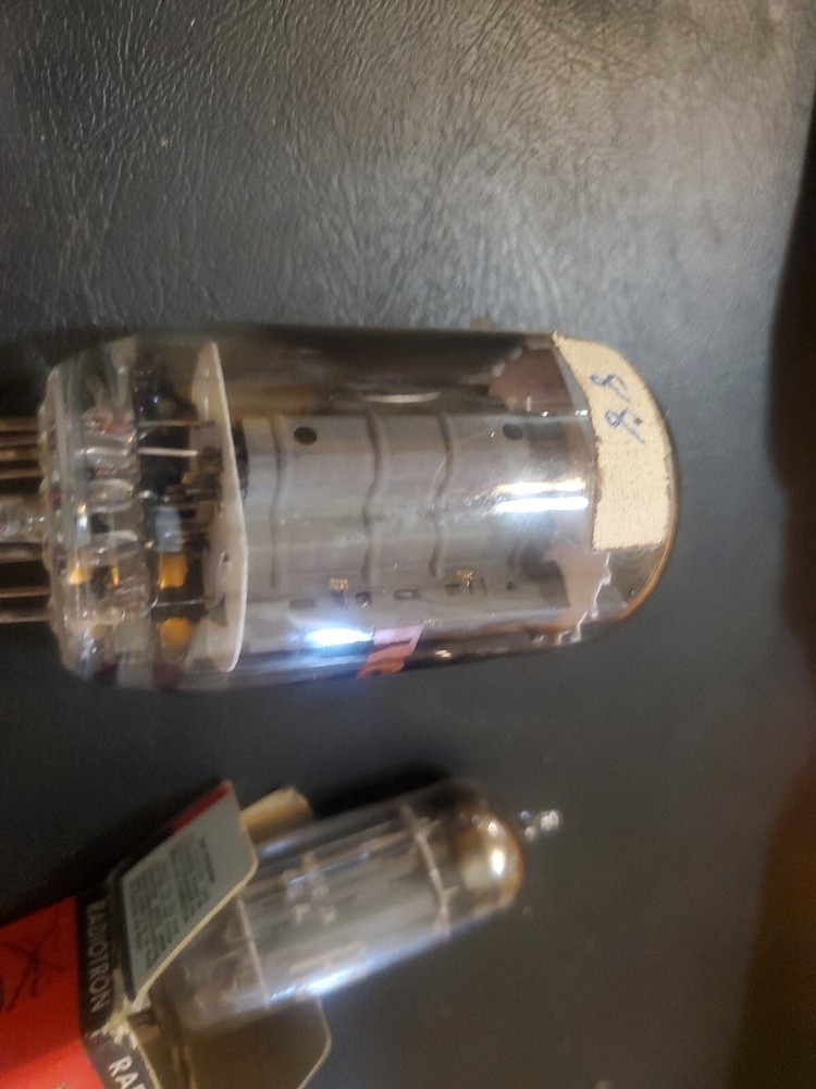 4pcs ELECTRON TUBES / Brand RCA / NEW