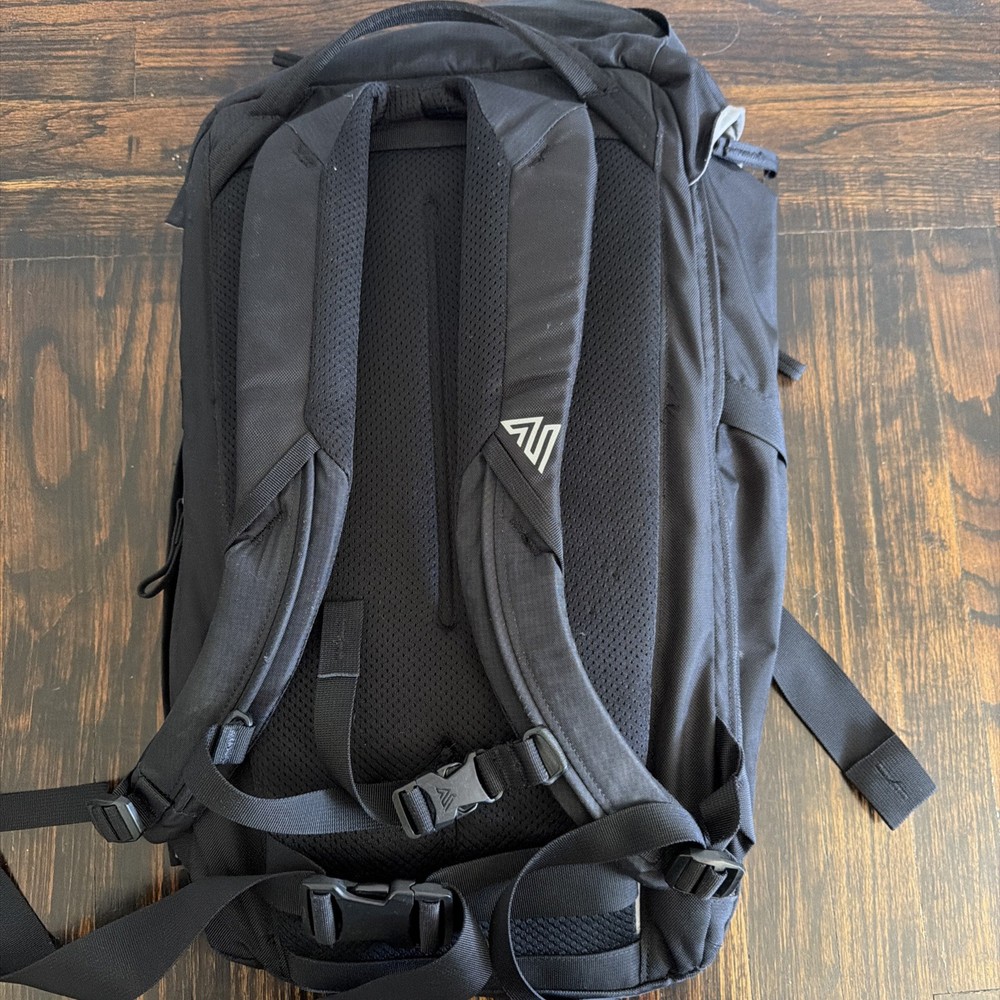 Gregory Sketch 28 Liter Daypack Backpack Black/Gray