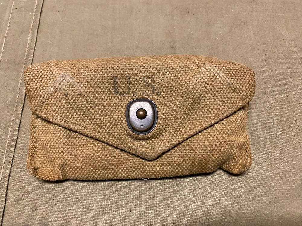 ORIGINAL WWII US ARMY INFANTRY M1942 FIRST AID CARLISLE BANDAGE CARRY BELT POUCH