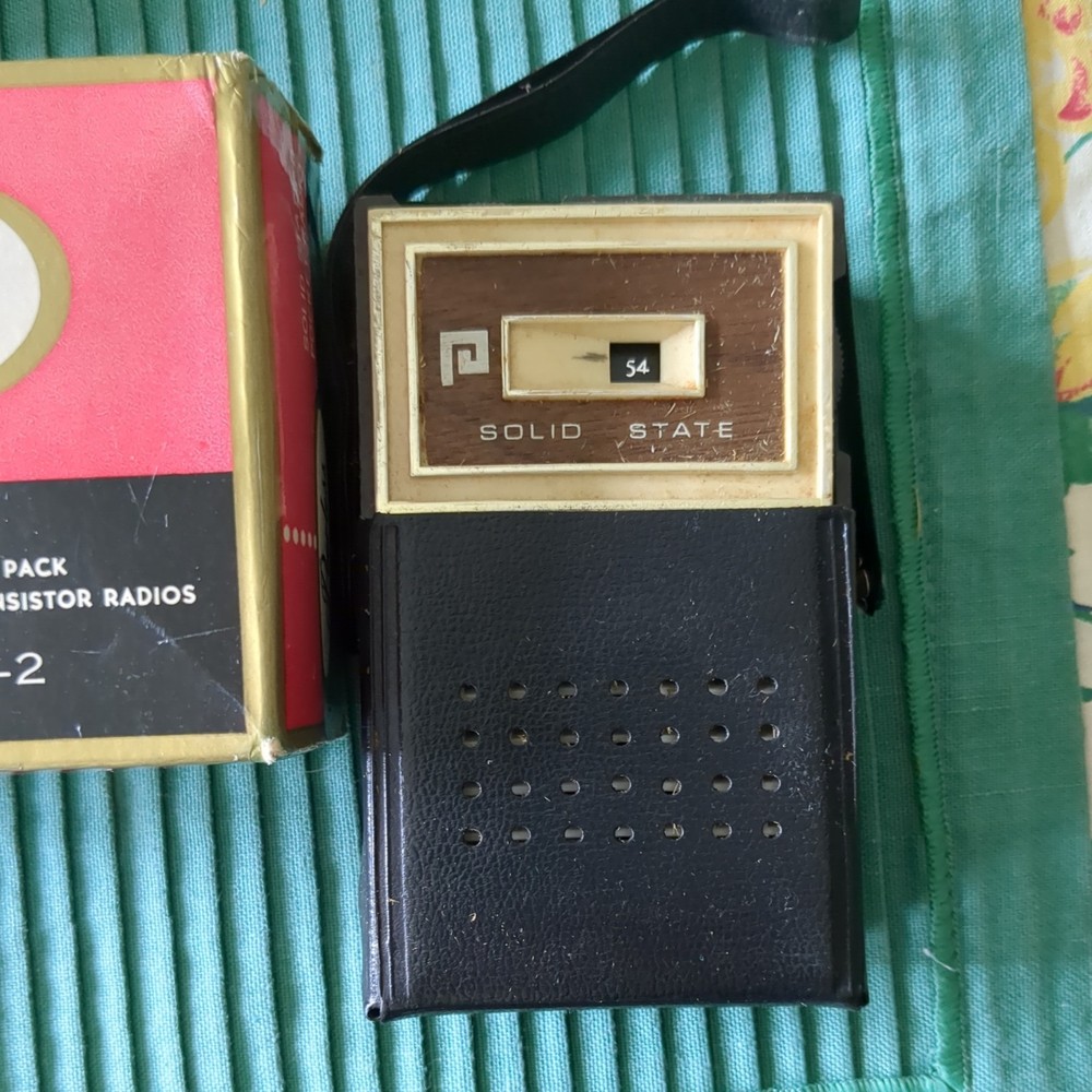 Peerless Solid State Model 855 Transistor Radio in Box Vtg 1966