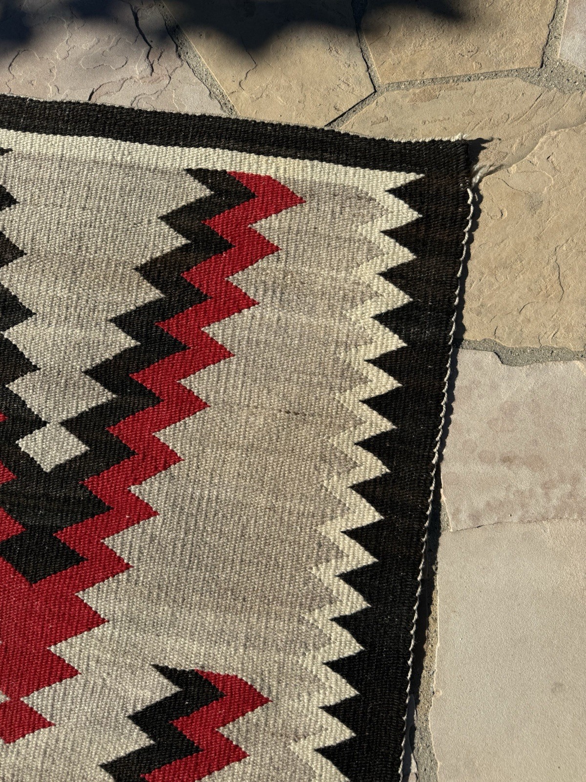 AUTHENTIC NAVAJO CABIN RUG c1920’s 60”X 32” XLNT NATIVE AMERICAN TIGHT WEAVING