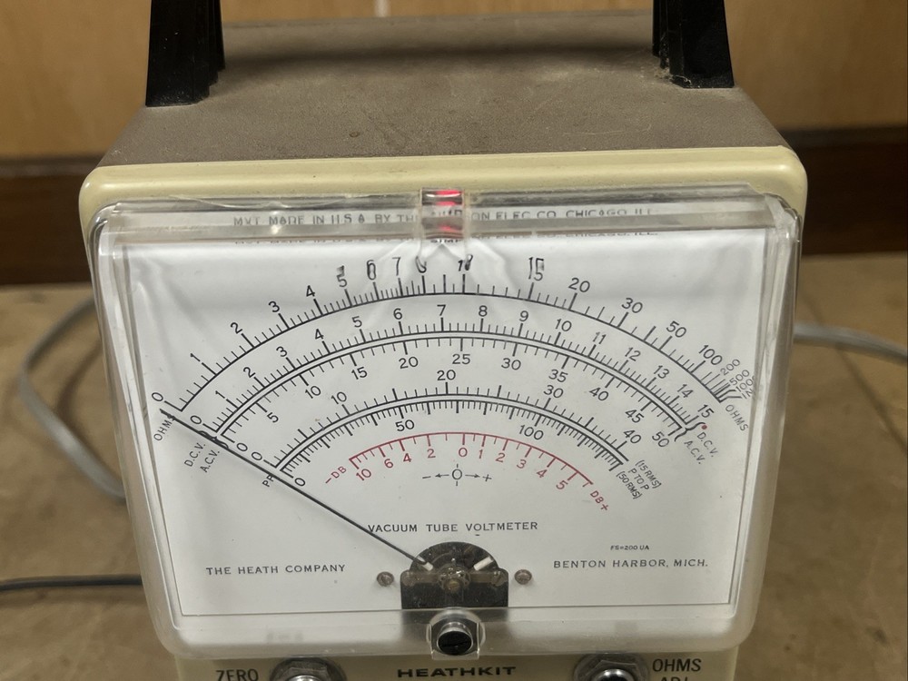 Heathkit VTVM Model IM-18 - Powers On