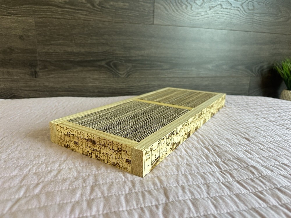 Refillable cat scratcher - engraved wood frame - cat scratching post -Handmade