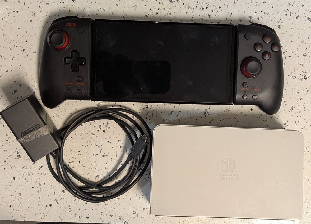 Nintendo Switch OLED Bundle - Hori Split Pad Pro, White OLED Dock & Charger