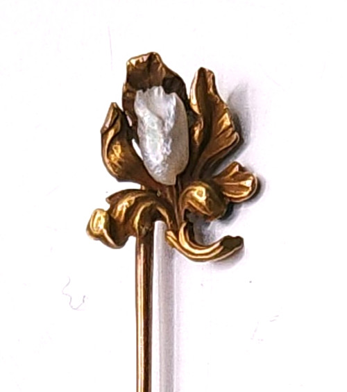 Vintage Victorian Baroque White Pearl 14K Yellow Gold Flower Pin