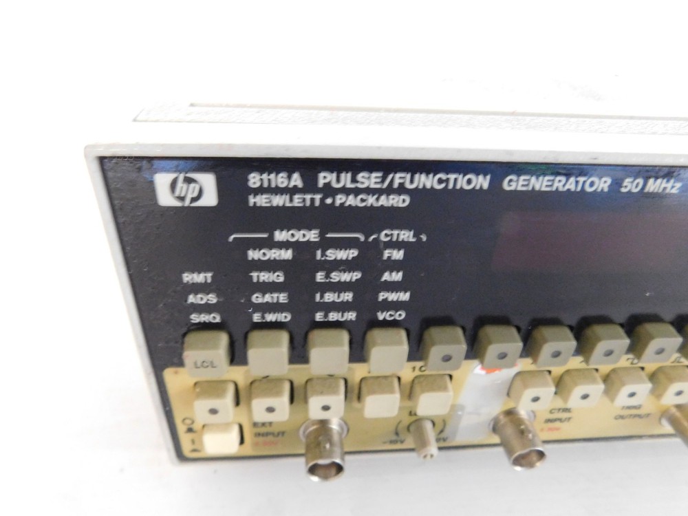 HEWLETT PACKARD 8116A PULSE/FUNCTION GENERATOR 50 MHZ (SML103)
