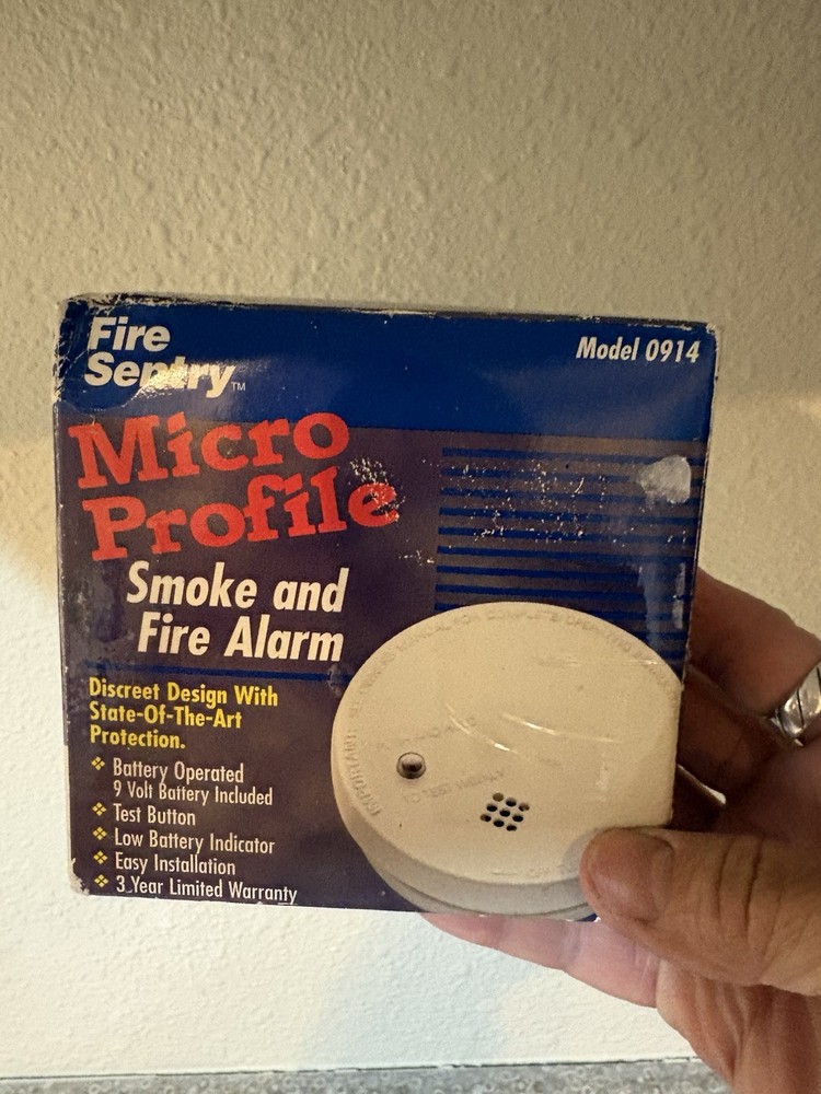CODE ONE Smoke Alarm i9040 Micro Profile Battery Powered  NEW