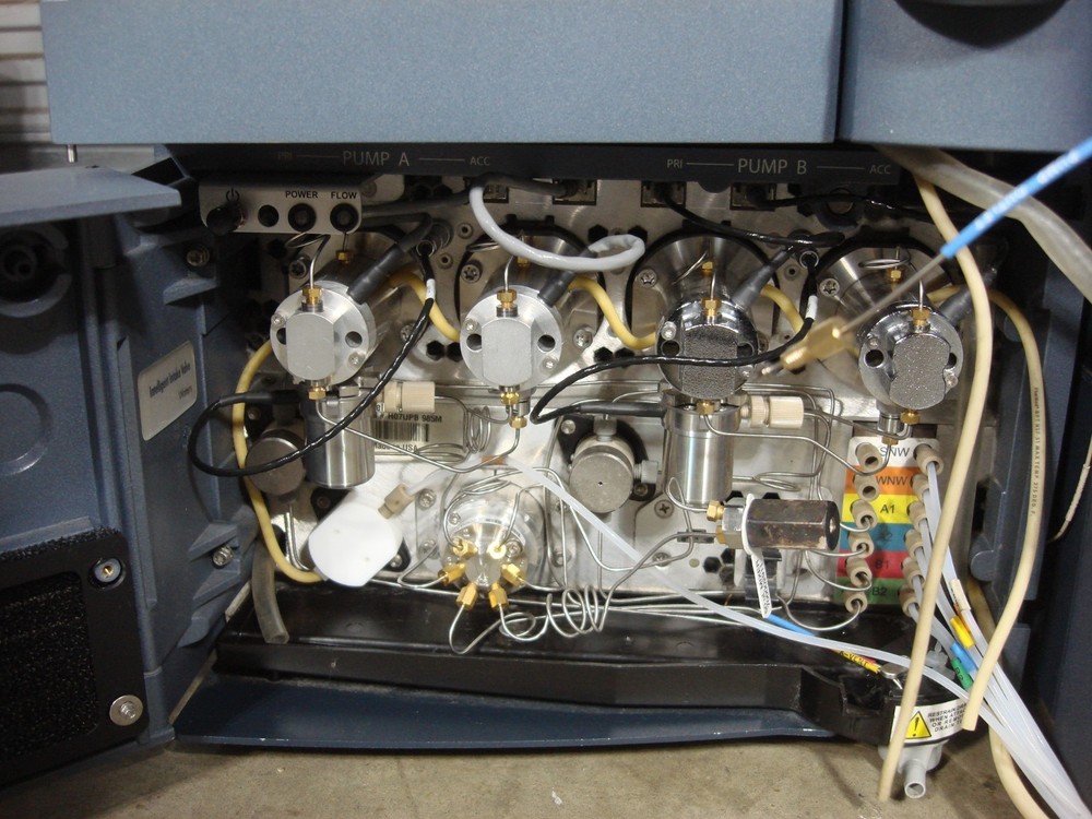 Waters Acquity UPLC System PDA TQ Detector Sample Manager Binary Solvent