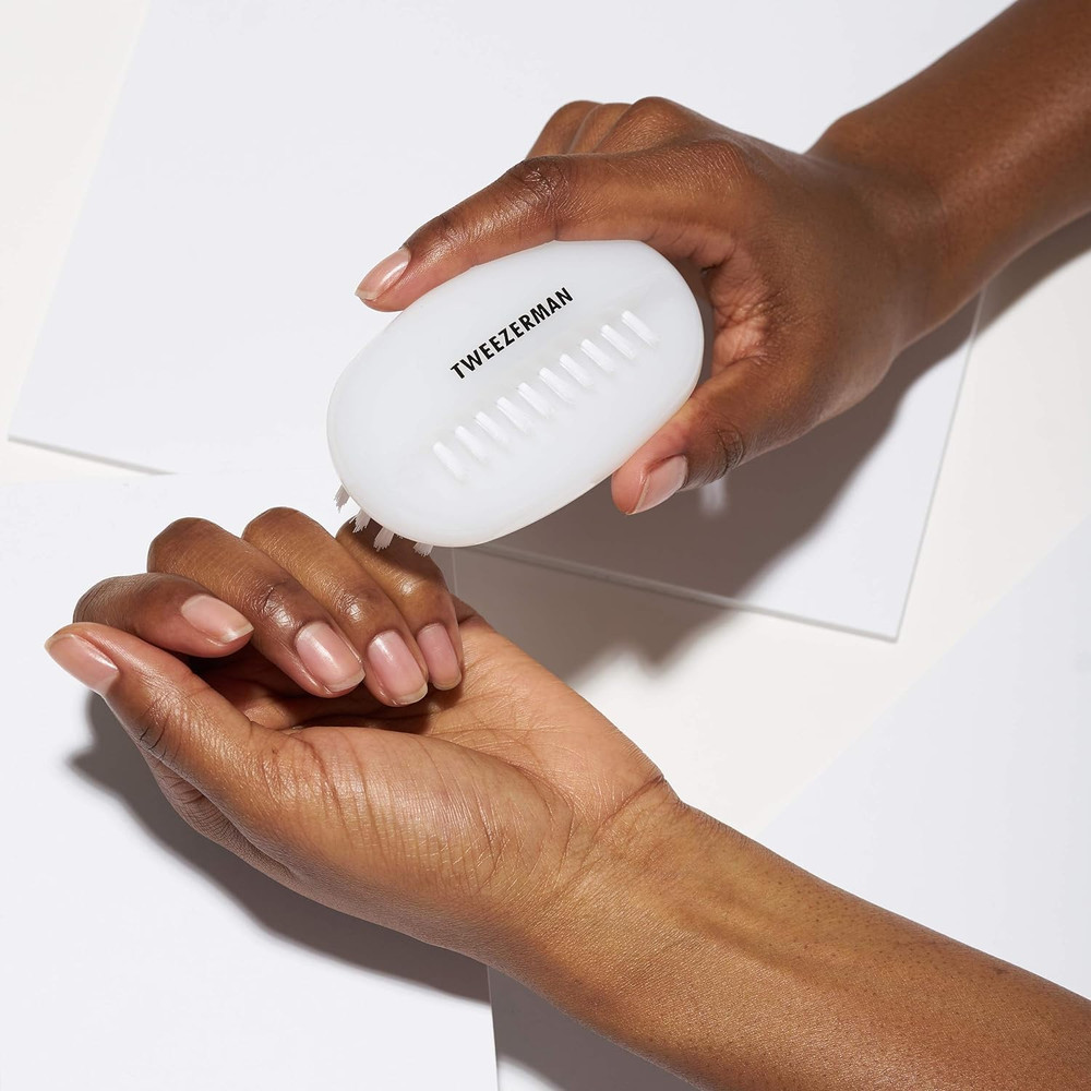 Tweezerman Dual Surface Nail Brush