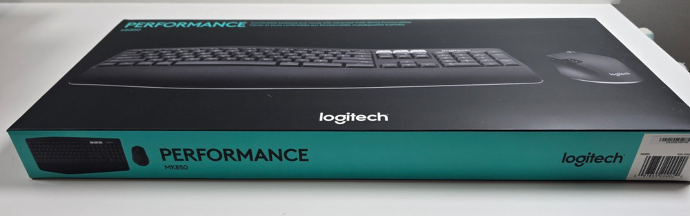 NEW Logitech MK850 Performance Wireless USB/BT Keyboard and Mouse Combo Sealed