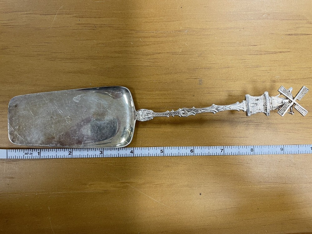 Vintage Made In Holland Pie Server With Spinning Windmill Plated