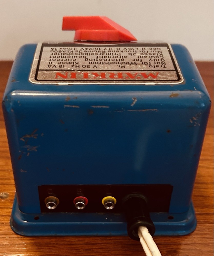 Marklin 6502 HO Train Transformer 110VAC input / 0-16VAC variable & 16VAC fixed