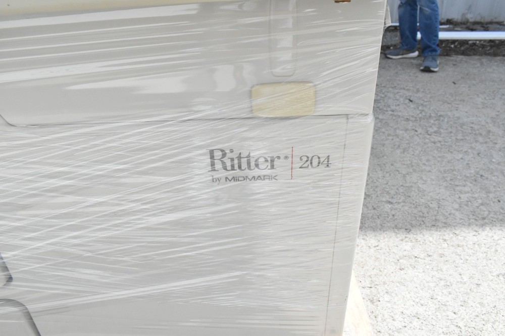 Ritter 204 Exam Table – Tan