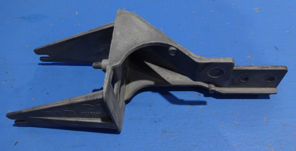 2001-2004 C5 CORVETTE ABS PUMP EBCM BRACKET 10438000