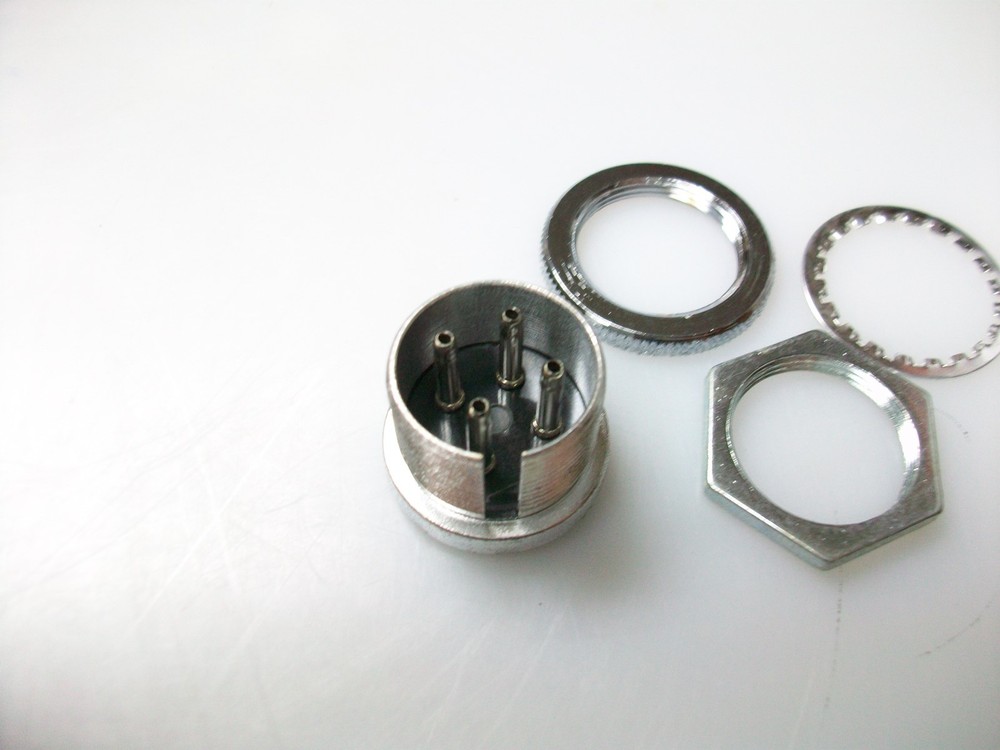 AMPHENOL  4 PIN MIC.  CHASSIS  CONNECTOR