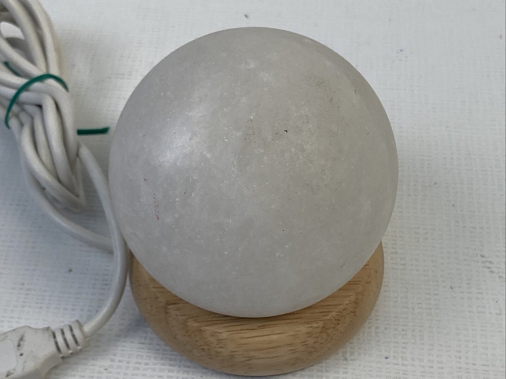 White Crystal Ball Desk Light Color Changing USB Plug EUC