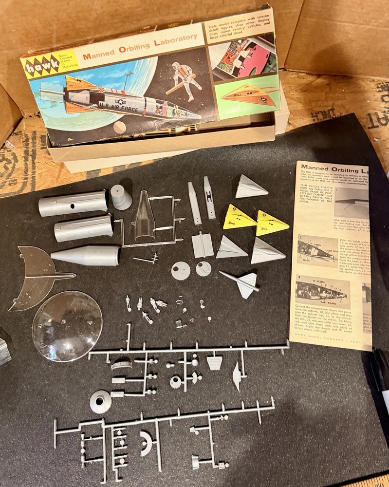 Vintage HAWK 1968 Manned Orbiting Laboratory Model Kit 551-130 Opened Started