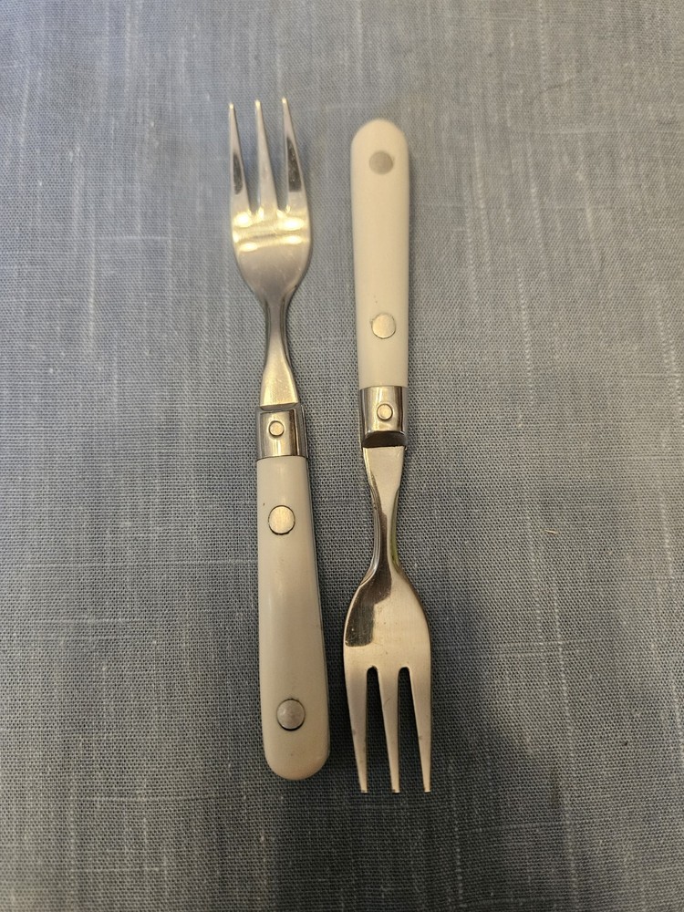 Set Of 2 Washington Forge WF White Plastic Handled Small Forks 5.25"