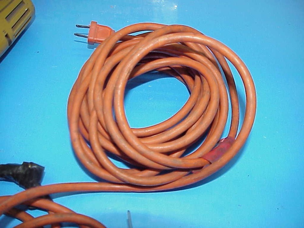 VINTAGE BLACK & DECKER TOOLS 3/8" Variable Speed Reversing Drill