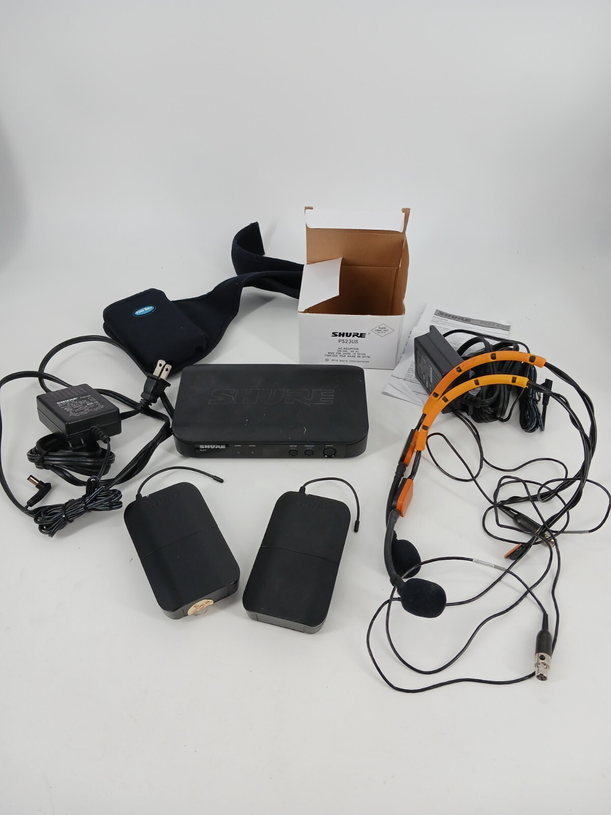 Shure Wireless Microphone Headset System 2 Pair Headset Transmitter Charger H10