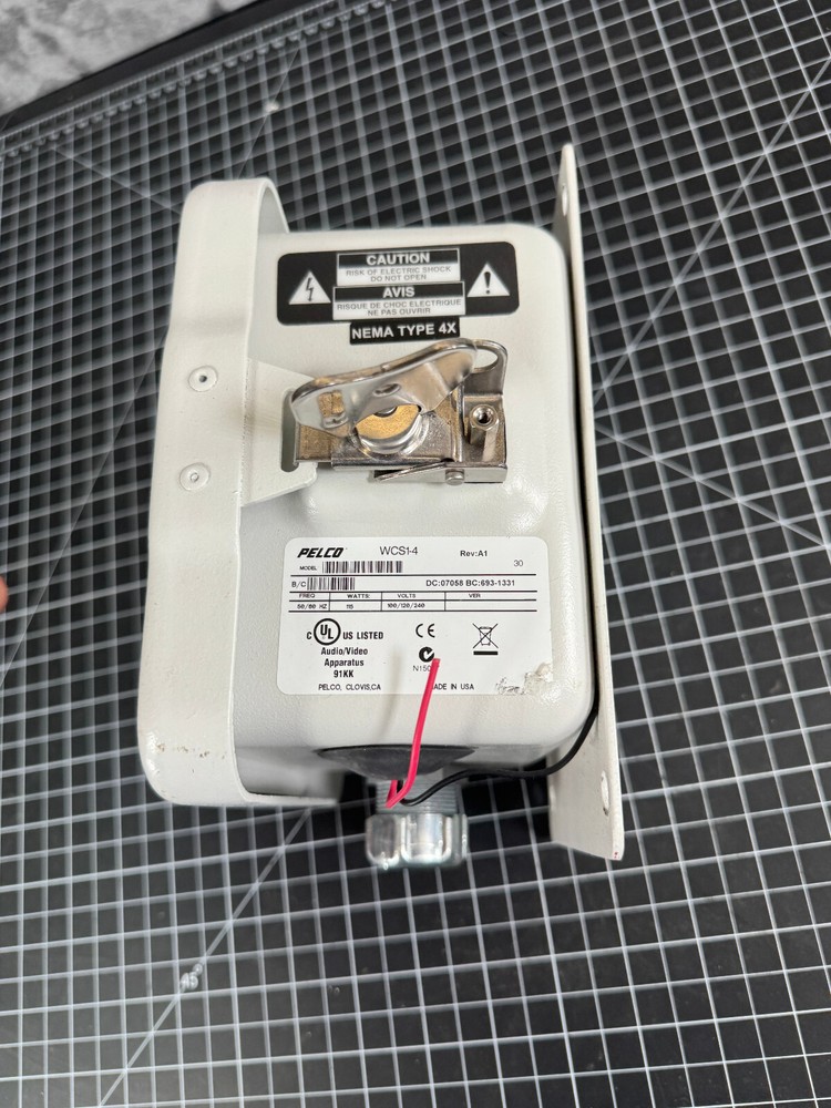 Pelco WCS1-4 Master Camera Power Supply Open Box used