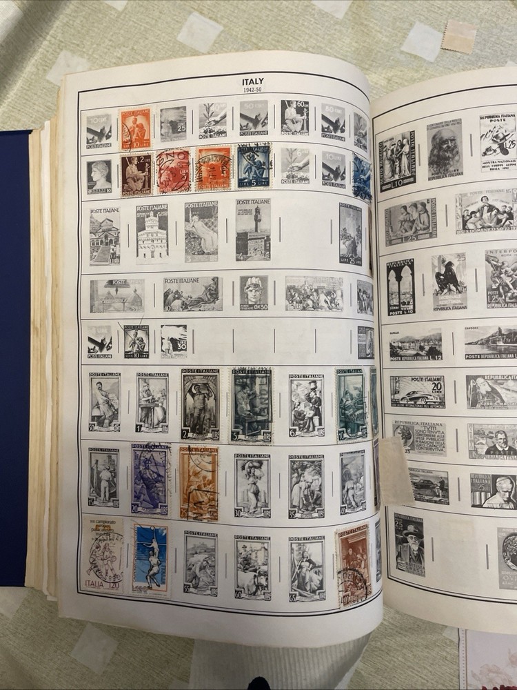 2 Harris Statesman Deluxe Worldwide Albums 2000+ Stamps to 1965 & 76 In 1 Binder