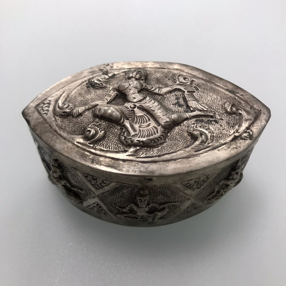 Antique Solid Sterling Silver Siamese Embossed Repousse Trinket / Snuff Box