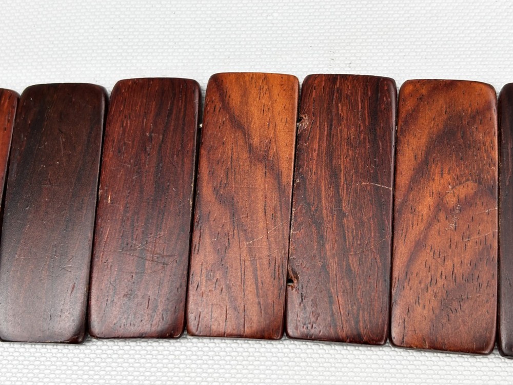 Rosewood Revo (?) Guitar Strap